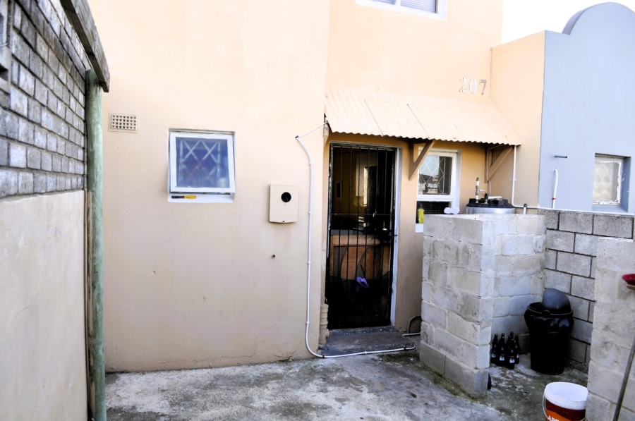 2 Bedroom Property for Sale in Algoa Park Eastern Cape